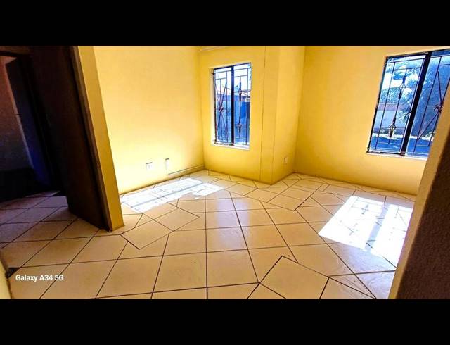 3 BEDROOM HOUSE FOR SALE IN CLARINA